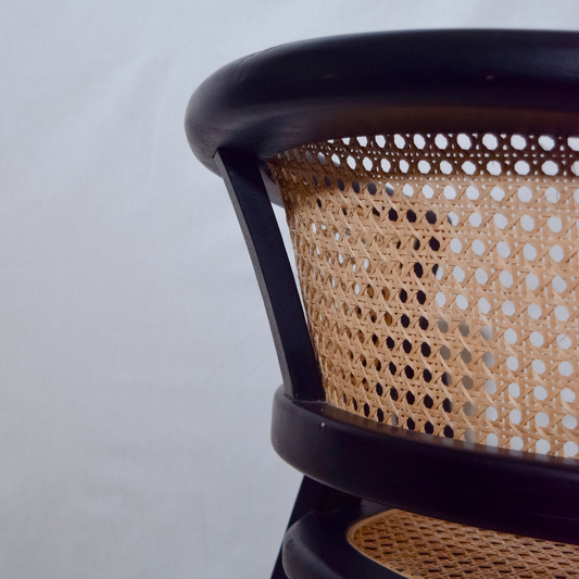 Silla Comedor Teka Negro Rattan - vista lateral